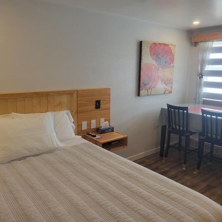 Quest Motel Whitewood 外观 照片
