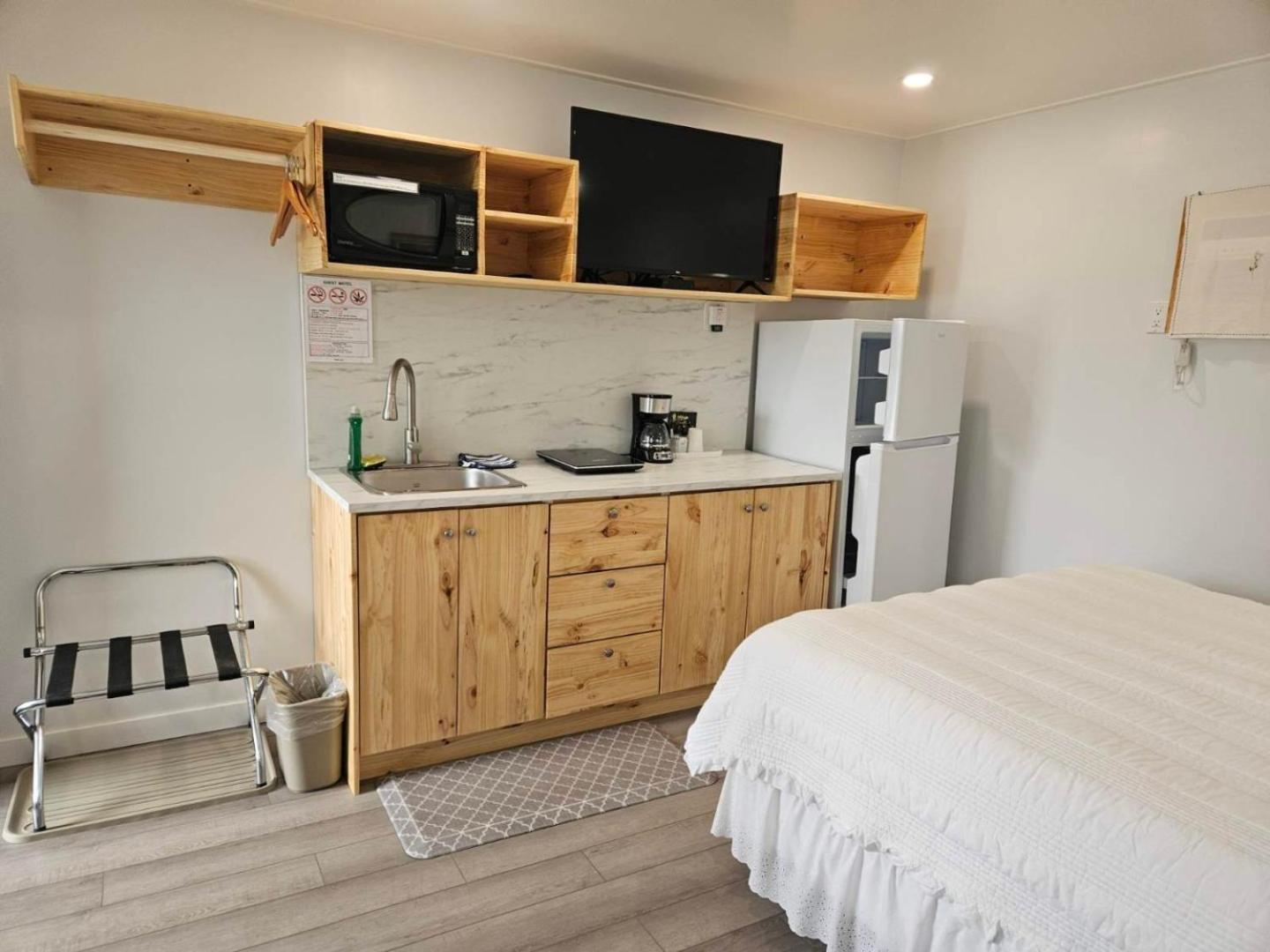 Quest Motel Whitewood 外观 照片