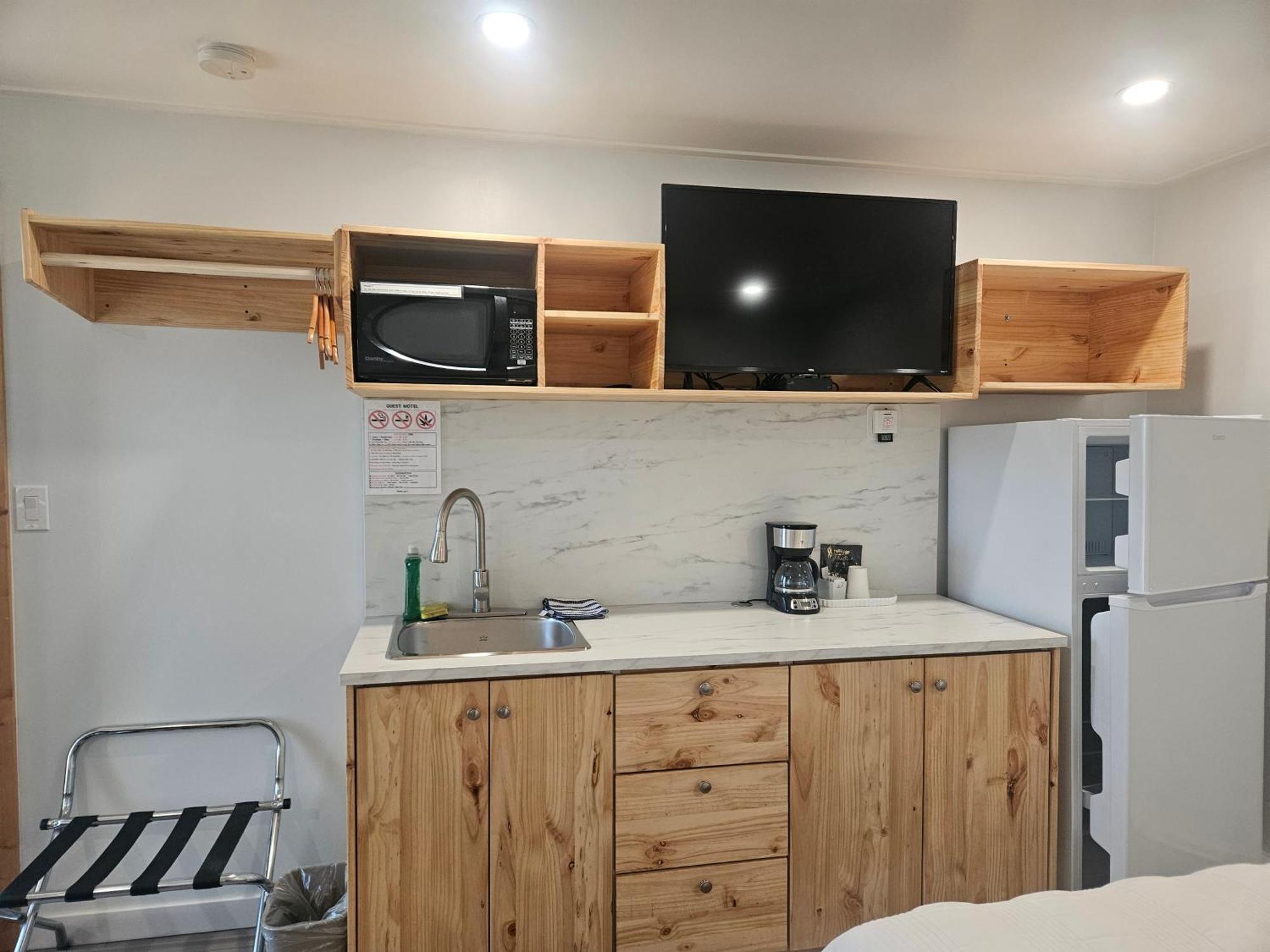 Quest Motel Whitewood 外观 照片
